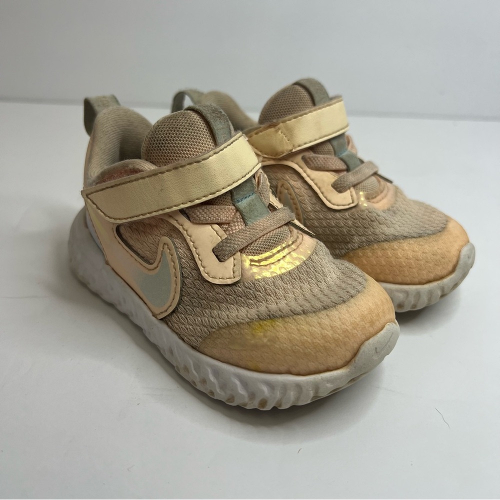 Nike Revolution 5 Toddler Baby Running Shoes Size 6 C Coral Peach Sneakers